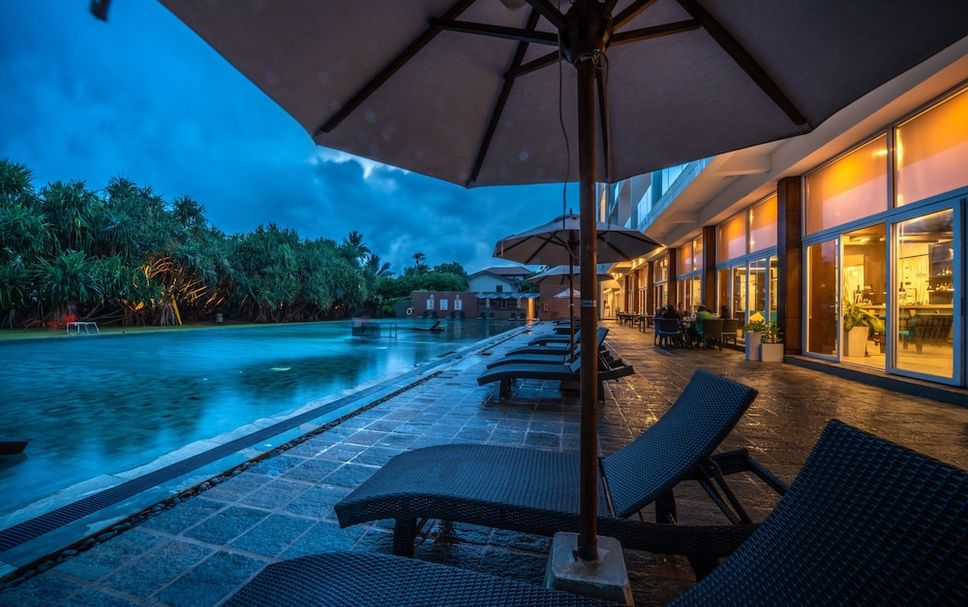 สระว่ายน้ำ รูปภาพ