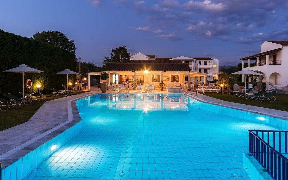 สระว่ายน้ำ รูปภาพ