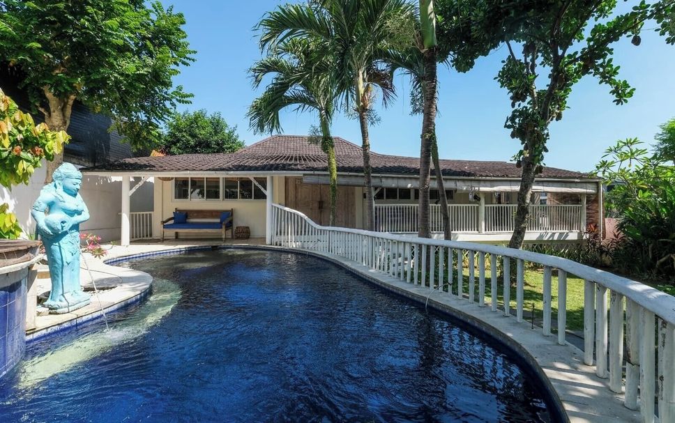 สระว่ายน้ำ รูปภาพ