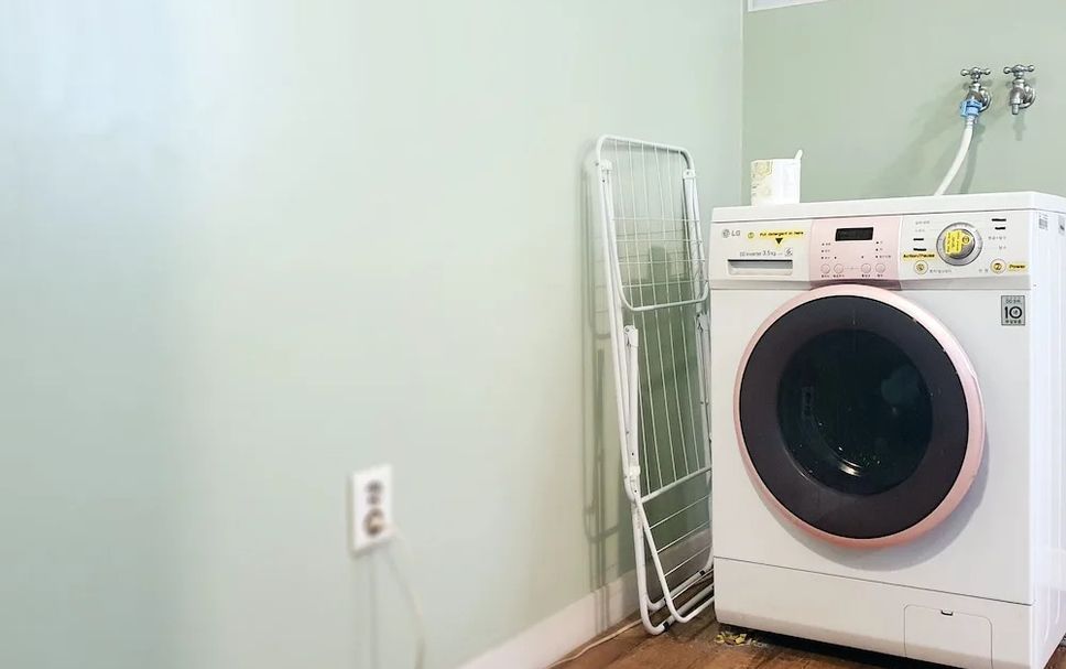 สิ่งอำนวยความสะดวกซักอบรีด รูปภาพ