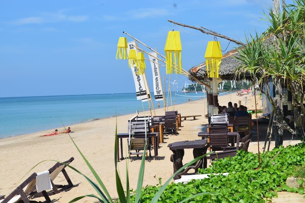 ชายหาด