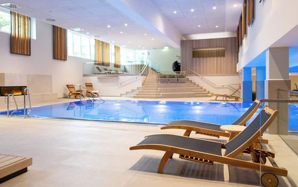 สระว่ายน้ำ รูปภาพ