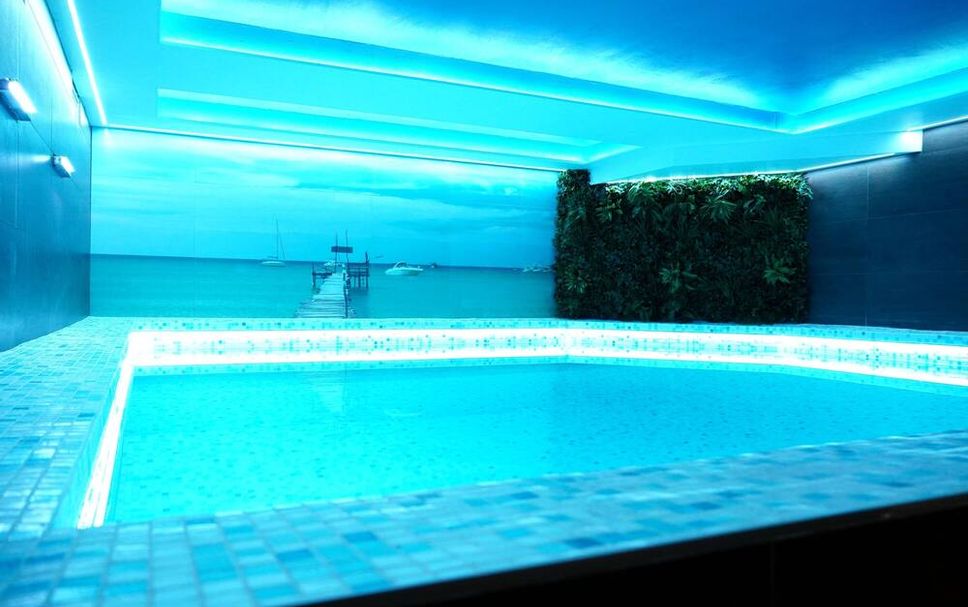 สระว่ายน้ำ รูปภาพ