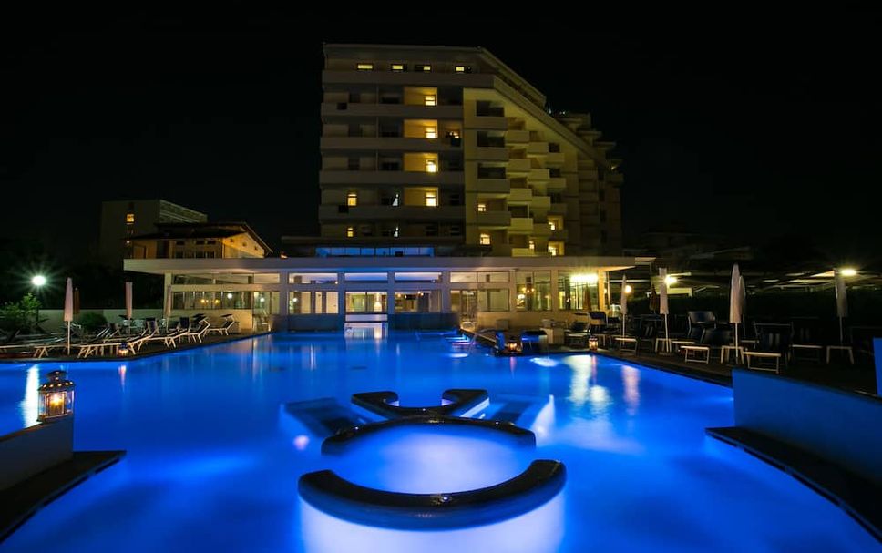 สระว่ายน้ำ รูปภาพ