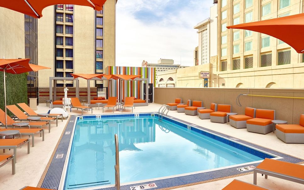 สระว่ายน้ำ รูปภาพ