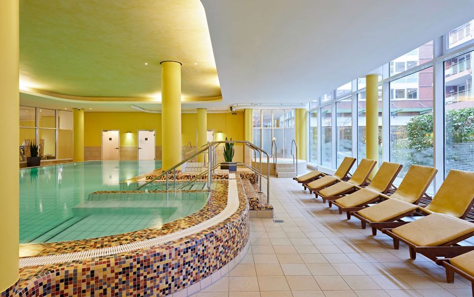 สระว่ายน้ำ รูปภาพ