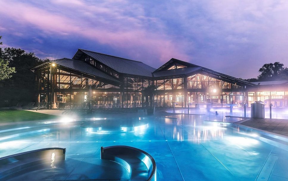 สระว่ายน้ำ รูปภาพ