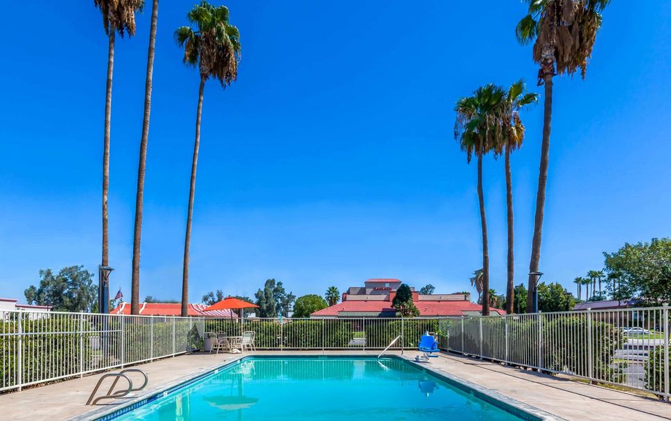 สระว่ายน้ำ รูปภาพ