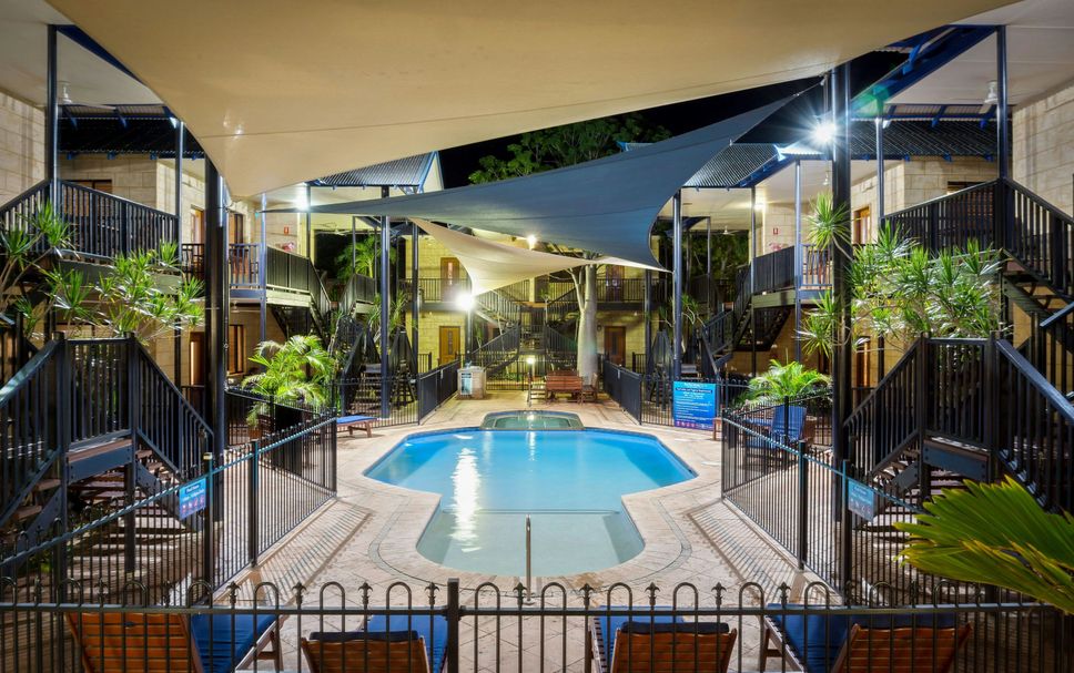 สระว่ายน้ำ รูปภาพ