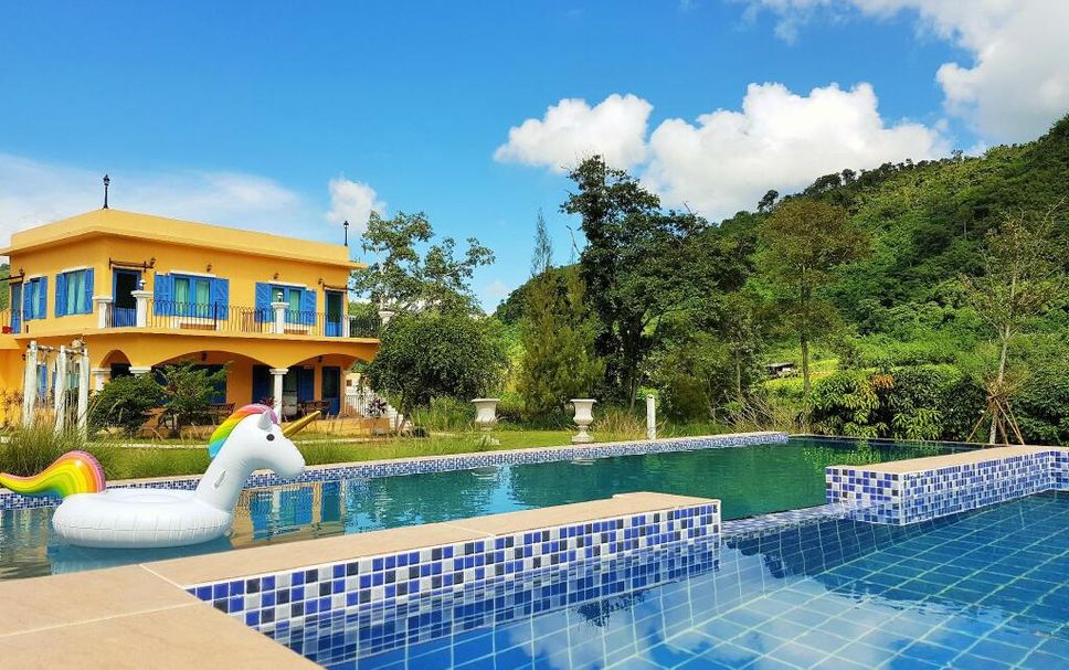 สระว่ายน้ำ รูปภาพ