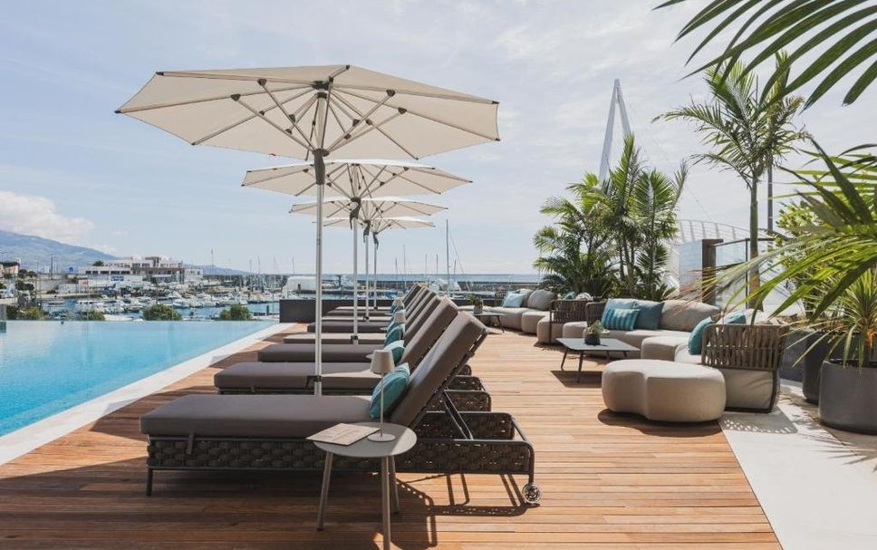 สระว่ายน้ำ รูปภาพ