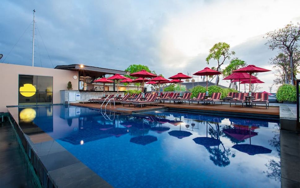 สระว่ายน้ำ รูปภาพ