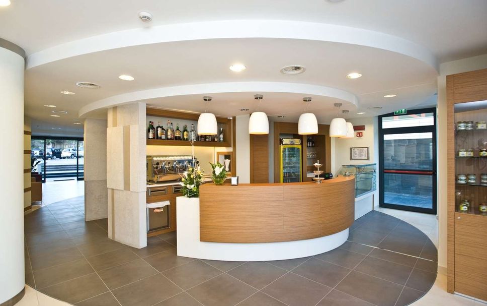 แผนกต้อนรับส่วนหน้า รูปภาพ