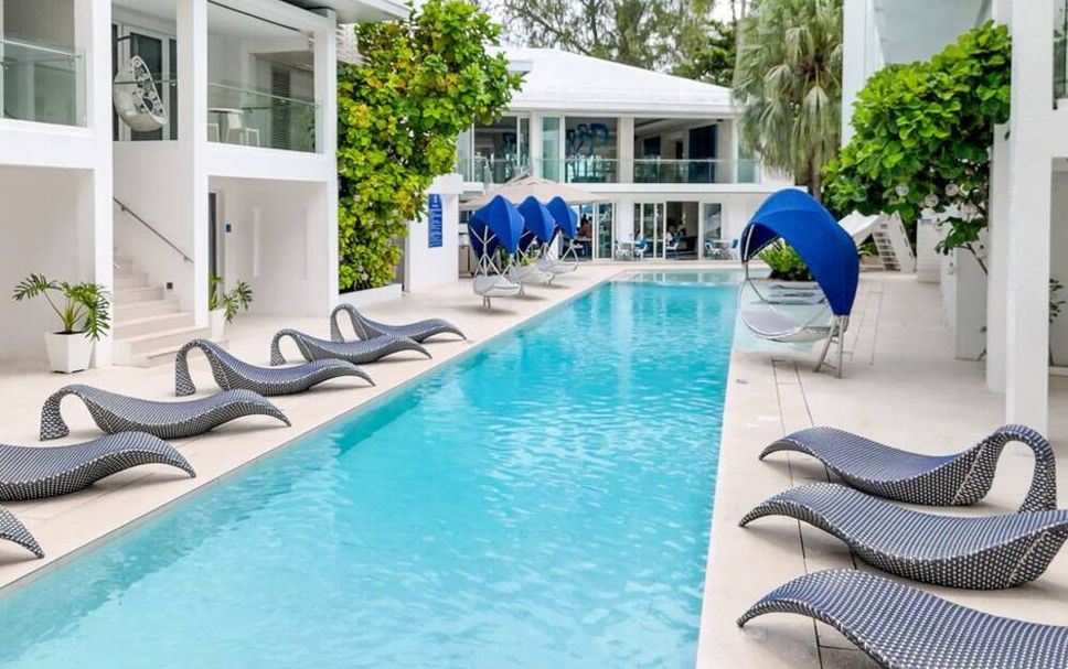 สระว่ายน้ำ รูปภาพ