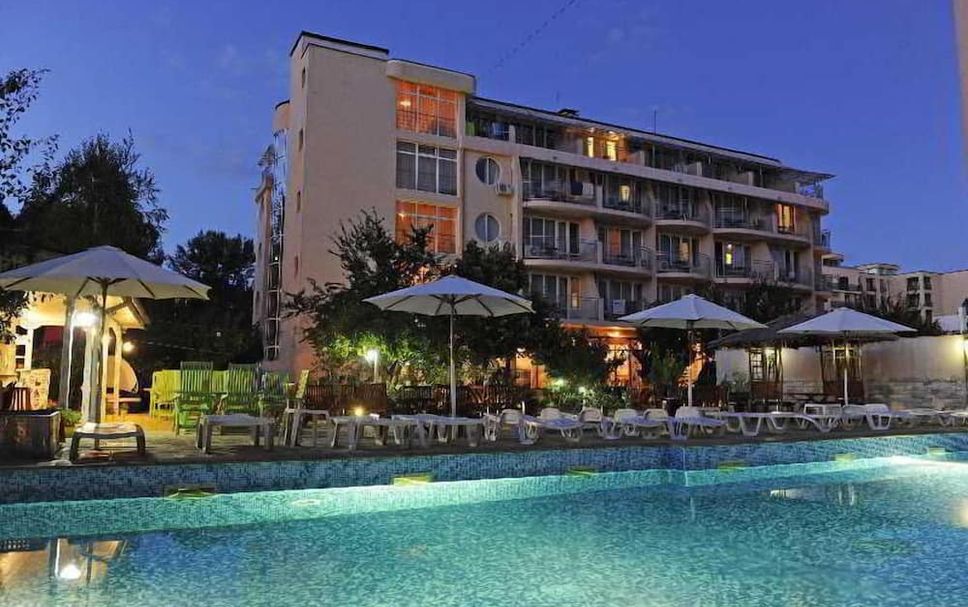 สระว่ายน้ำ รูปภาพ