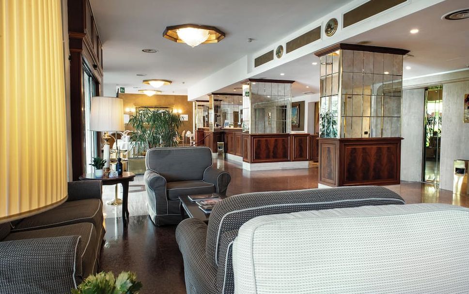 ล็อบบี้ รูปภาพ