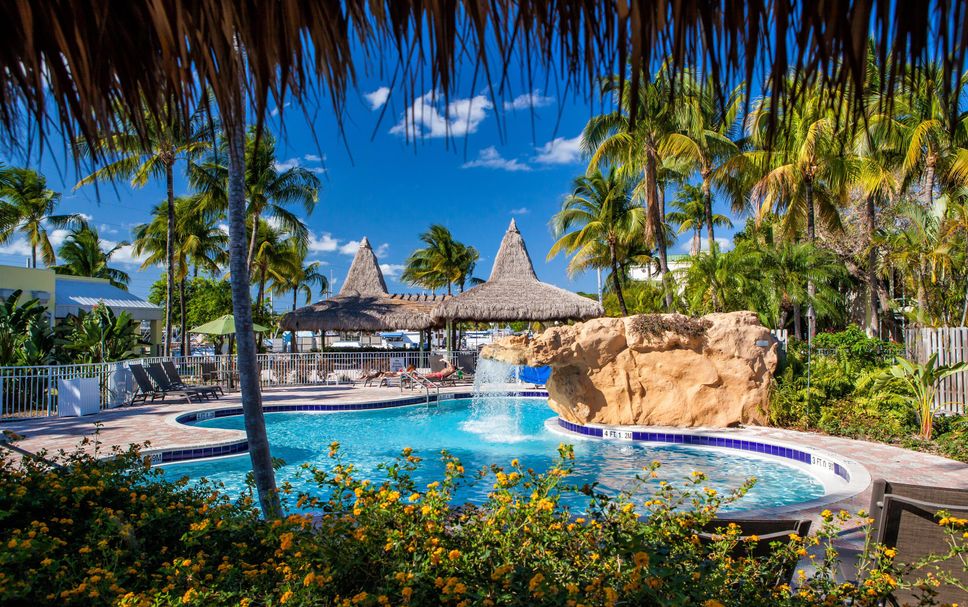 สระว่ายน้ำ รูปภาพ