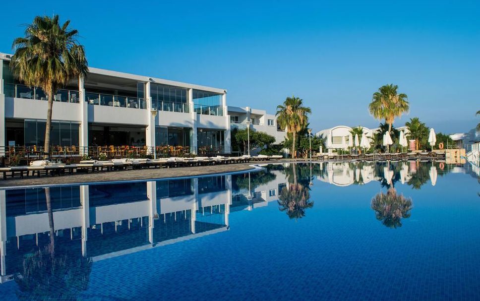 สระว่ายน้ำ รูปภาพ