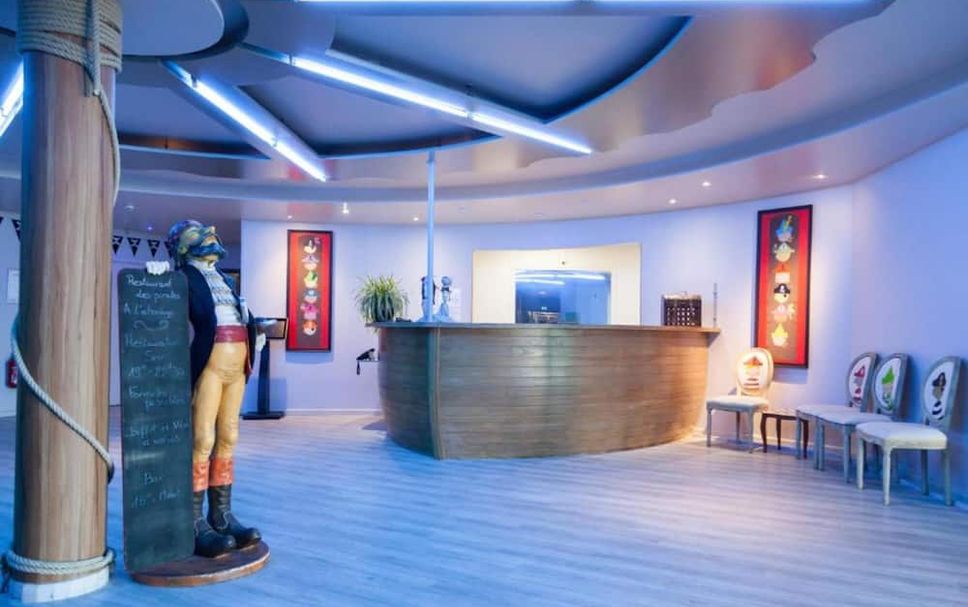 แผนกต้อนรับส่วนหน้า รูปภาพ