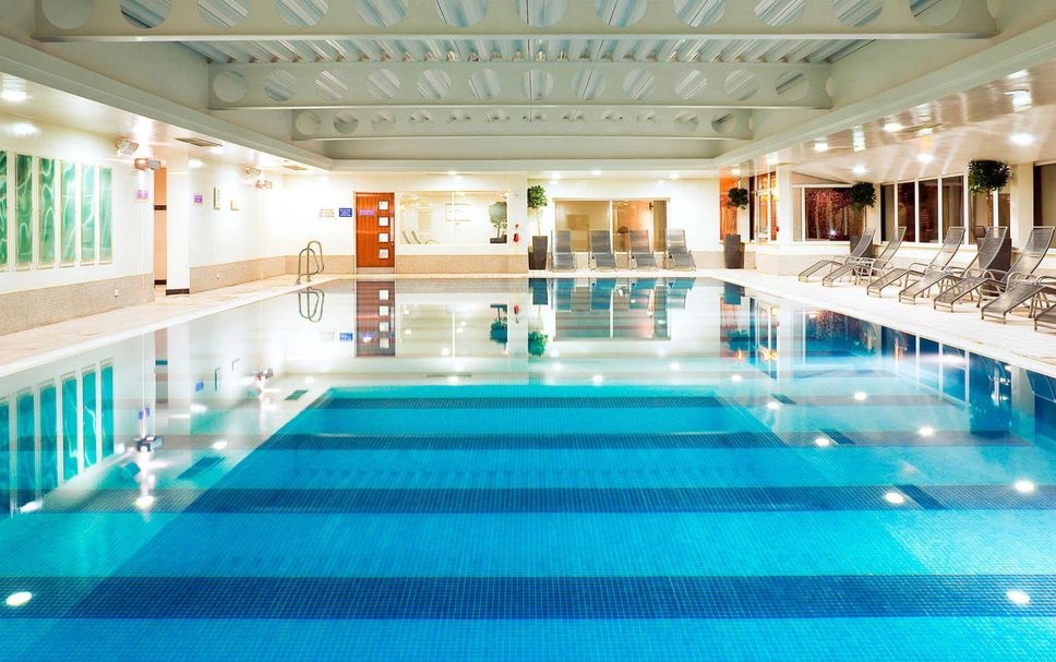 สระว่ายน้ำ รูปภาพ