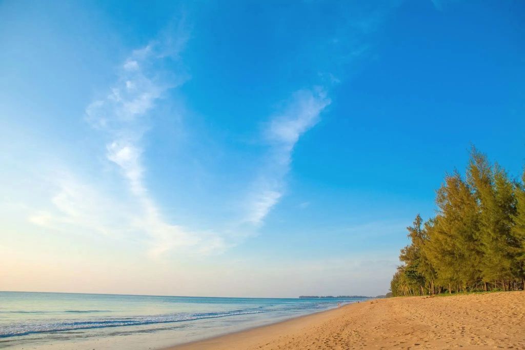 ชายหาด