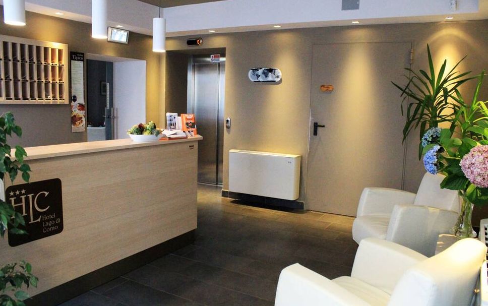 แผนกต้อนรับส่วนหน้า รูปภาพ