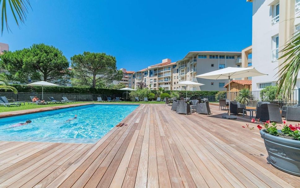 สระว่ายน้ำ รูปภาพ