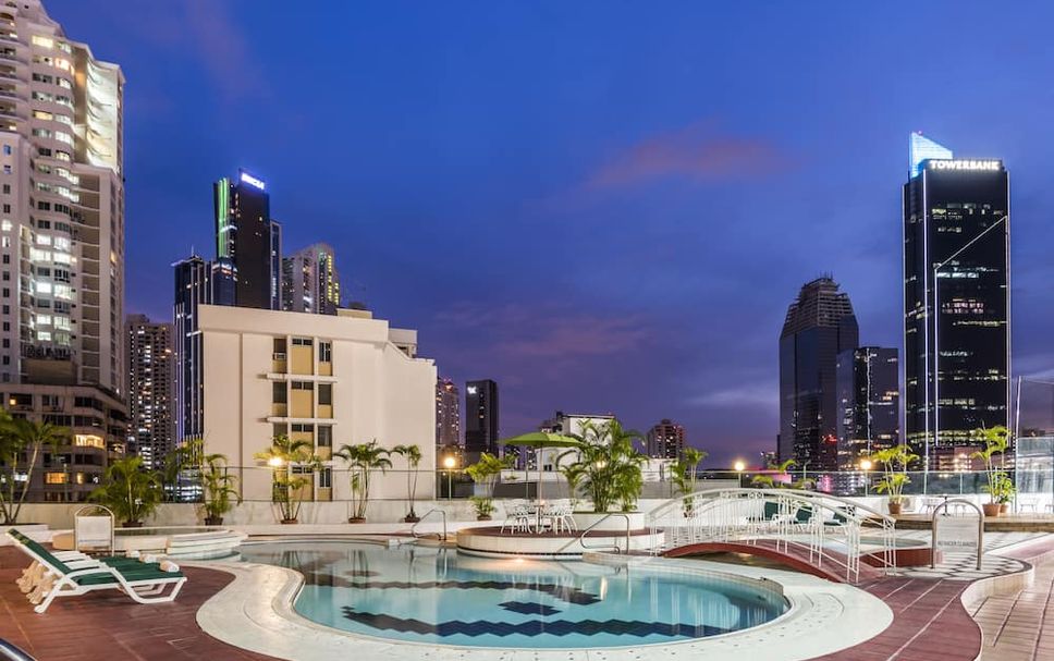 สระว่ายน้ำ รูปภาพ