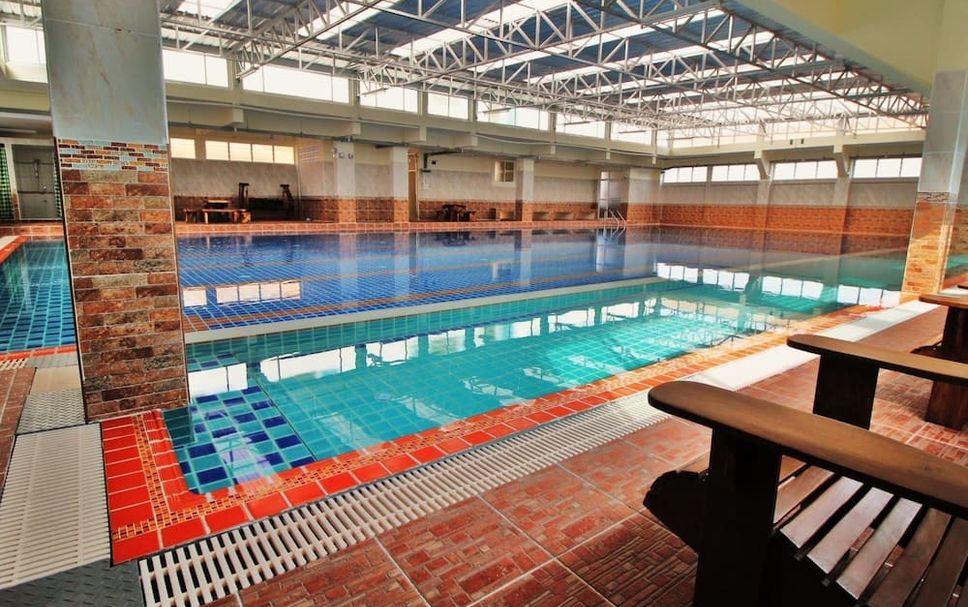 สระว่ายน้ำ รูปภาพ