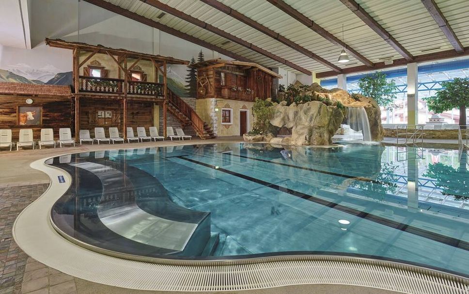 สระว่ายน้ำ รูปภาพ