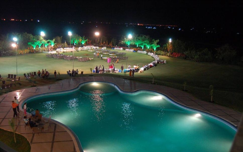 สระว่ายน้ำ รูปภาพ