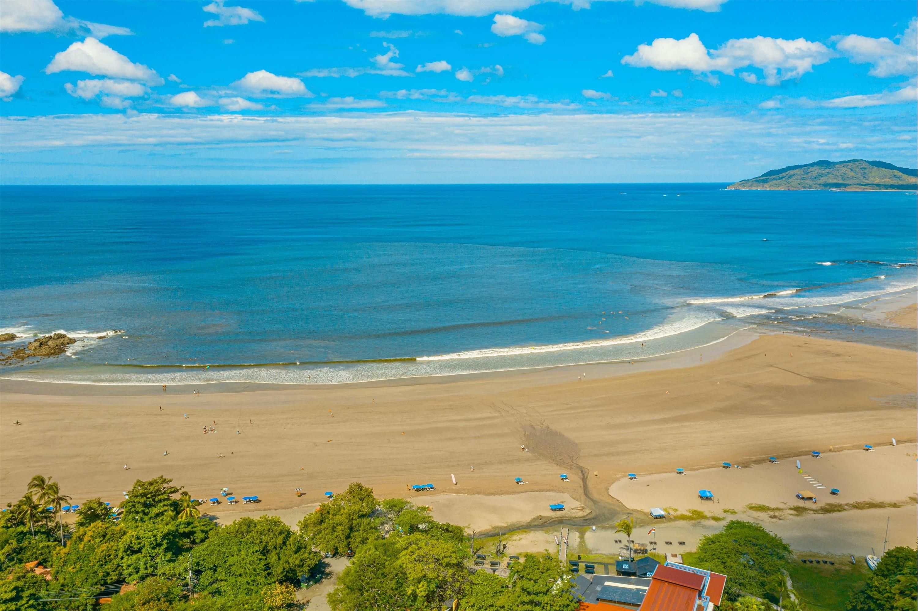 ชายหาด