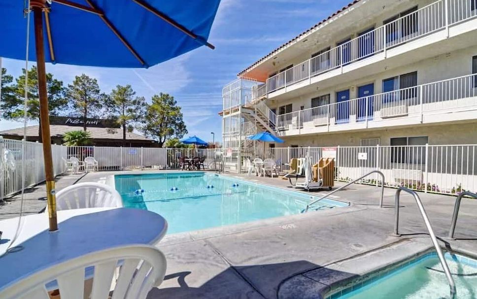 สระว่ายน้ำ รูปภาพ