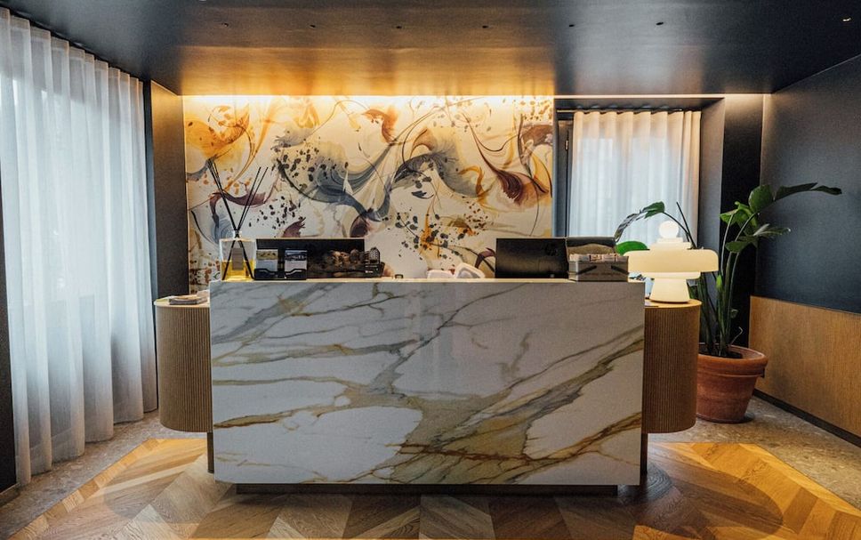 แผนกต้อนรับส่วนหน้า รูปภาพ