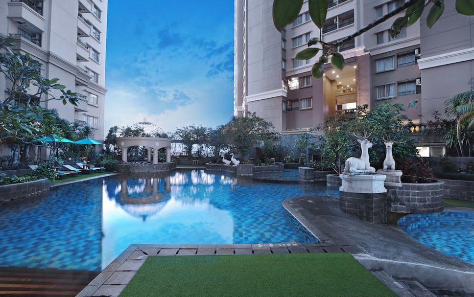 สระว่ายน้ำ รูปภาพ