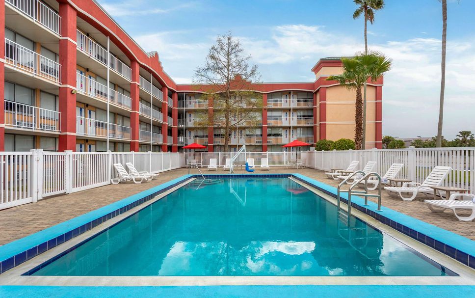 สระว่ายน้ำ รูปภาพ