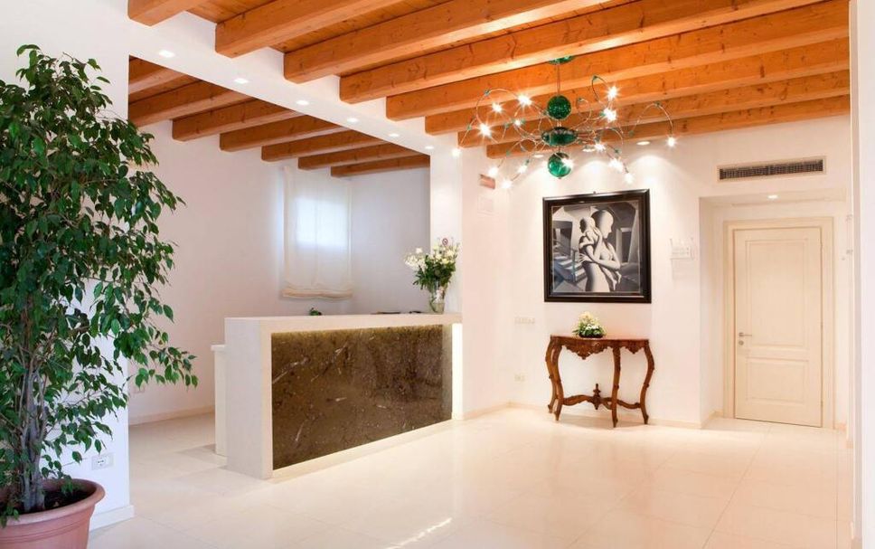 แผนกต้อนรับส่วนหน้า รูปภาพ