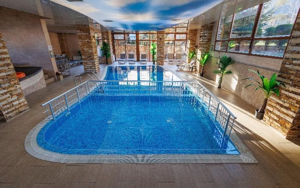 สระว่ายน้ำ รูปภาพ