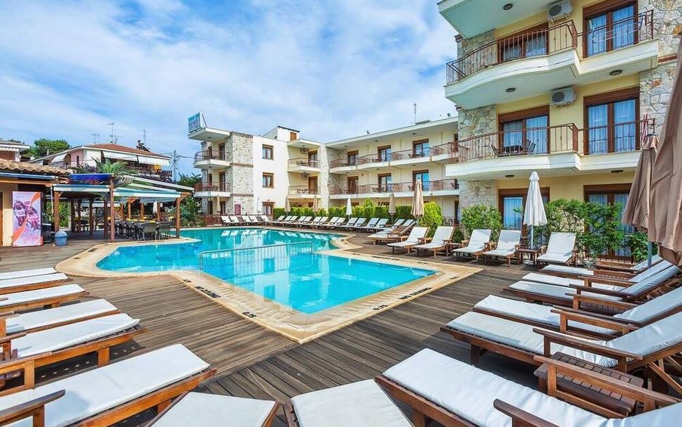 สระว่ายน้ำ รูปภาพ