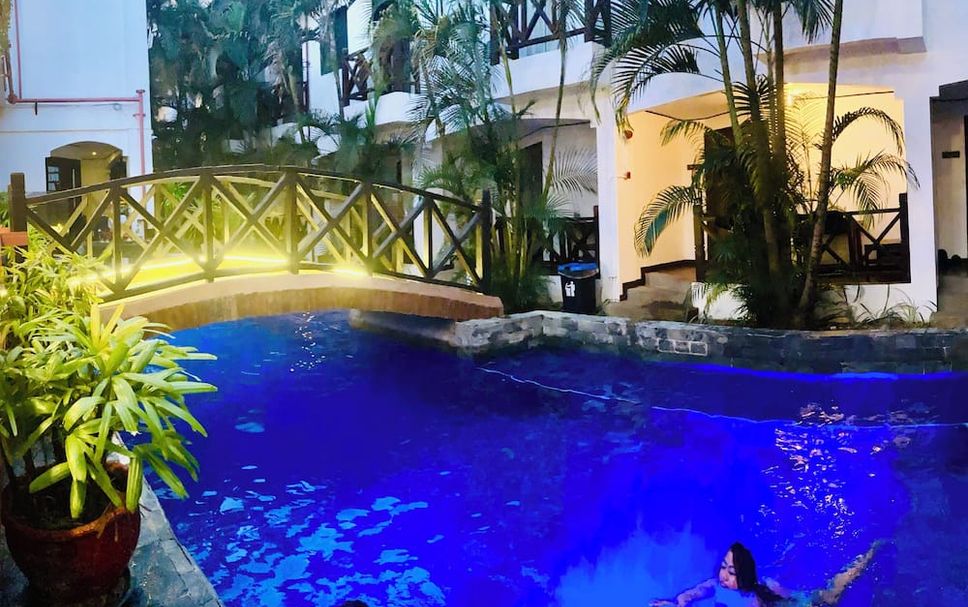 สระว่ายน้ำ รูปภาพ