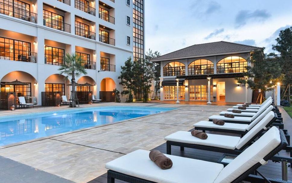 สระว่ายน้ำ รูปภาพ