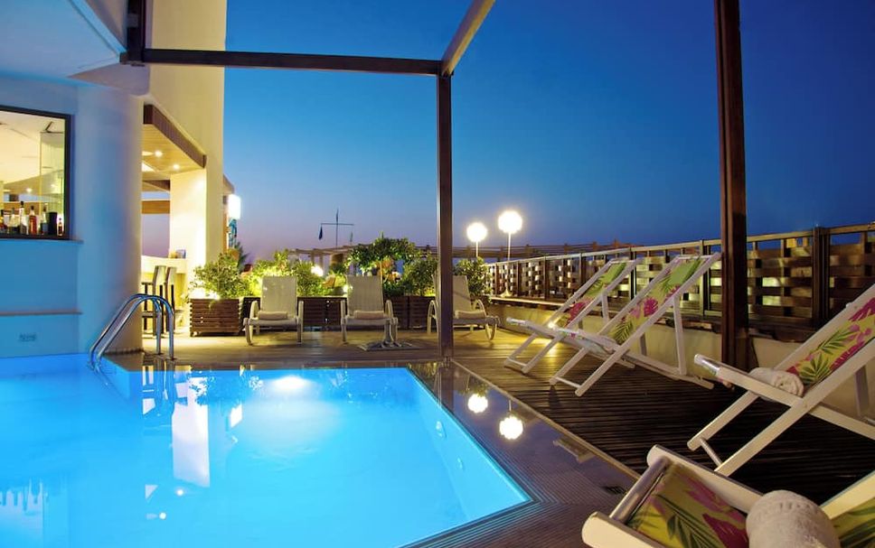 สระว่ายน้ำ รูปภาพ