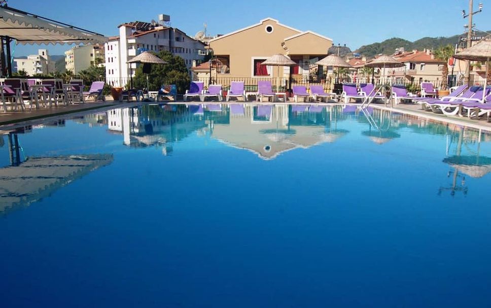 สระว่ายน้ำ รูปภาพ