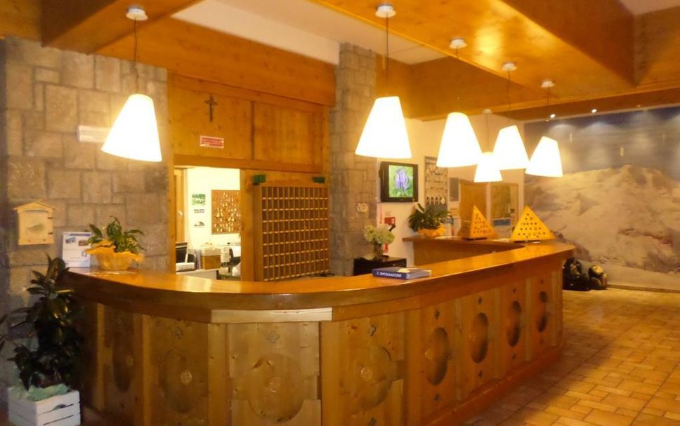 แผนกต้อนรับส่วนหน้า รูปภาพ