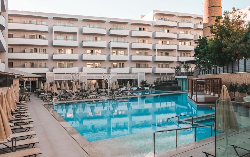 สระว่ายน้ำ รูปภาพ