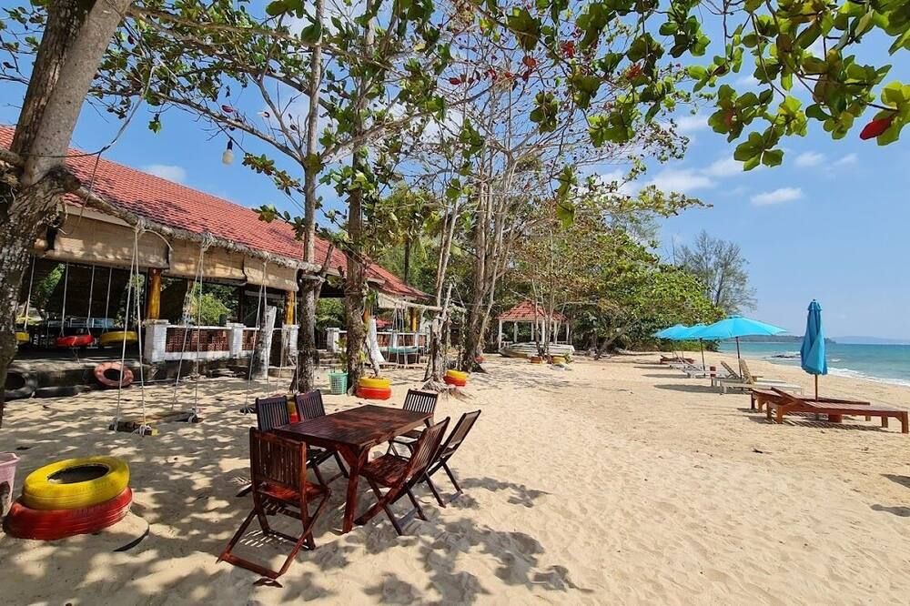 ชายหาด