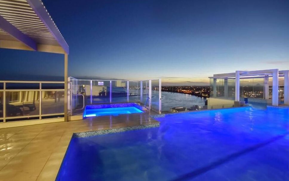 สระว่ายน้ำ รูปภาพ