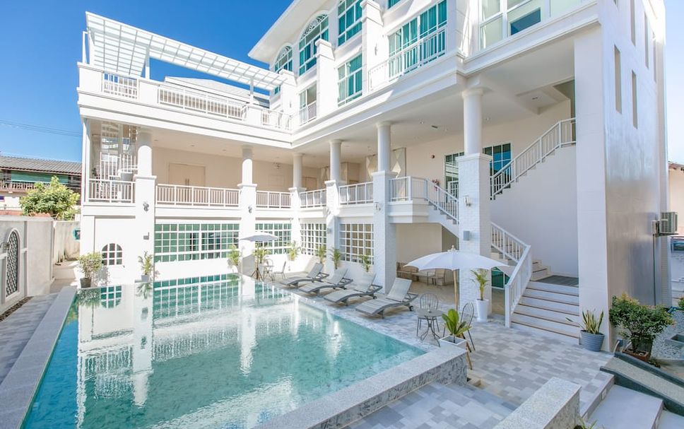 สระว่ายน้ำ รูปภาพ