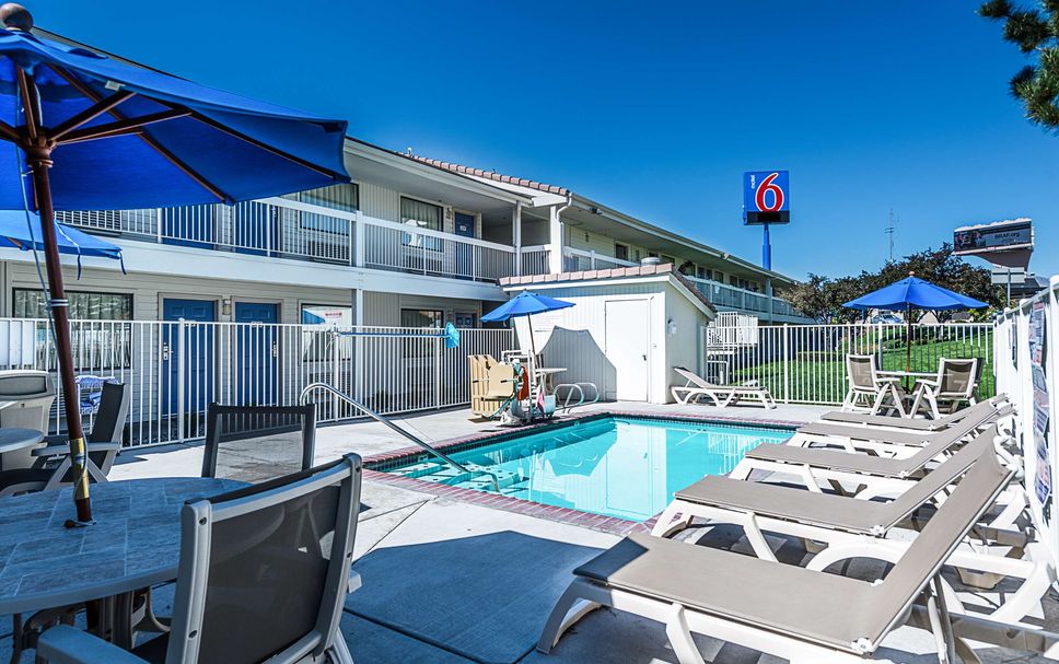 สระว่ายน้ำ รูปภาพ