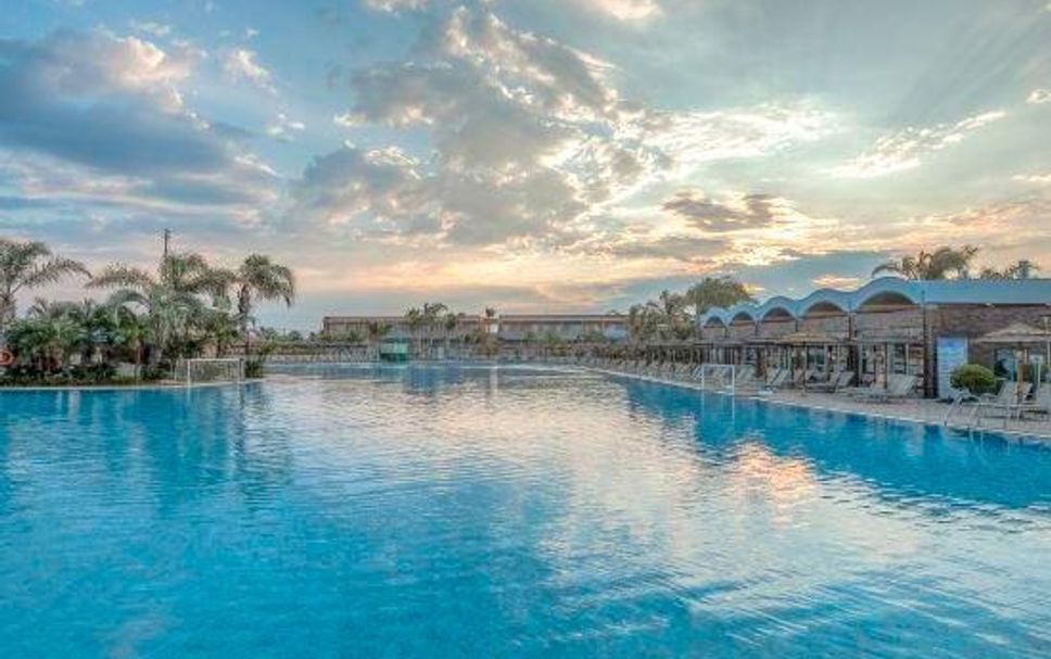 สระว่ายน้ำ รูปภาพ